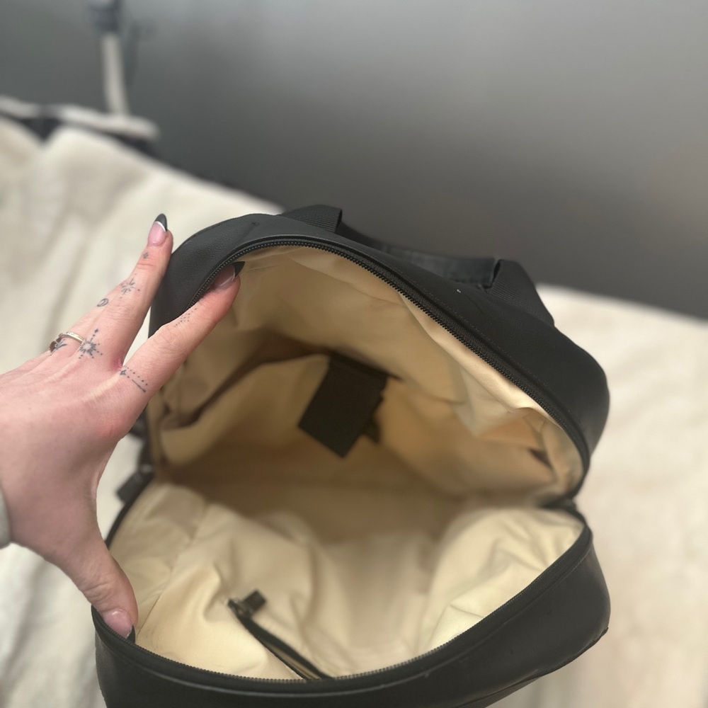 Moleskin black classic backpack - Picture 7 of 8